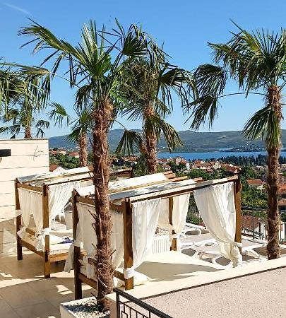 Eden Apartments Tivat Buitenkant foto