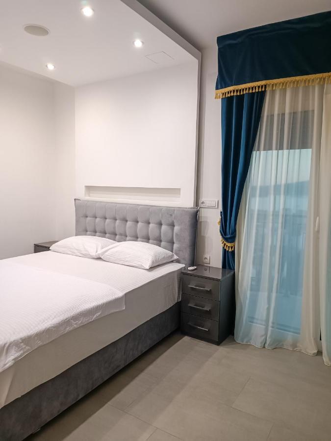 Eden Apartments Tivat Buitenkant foto