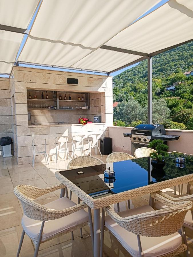 Eden Apartments Tivat Buitenkant foto
