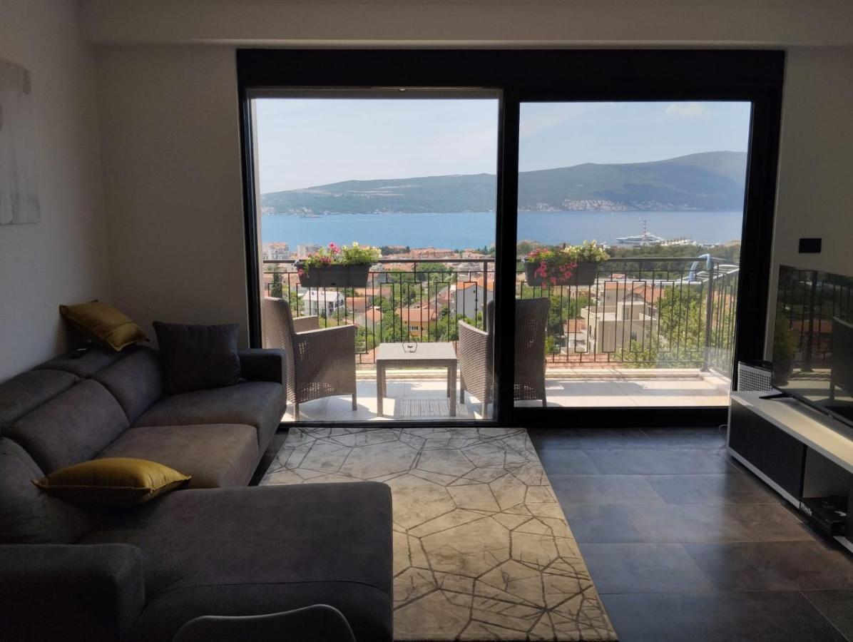 Eden Apartments Tivat Buitenkant foto