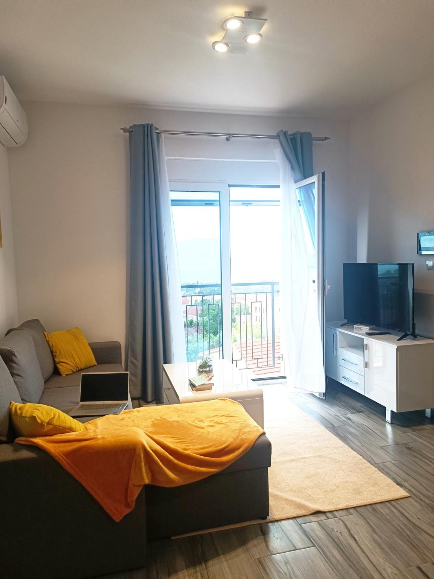 Eden Apartments Tivat Buitenkant foto