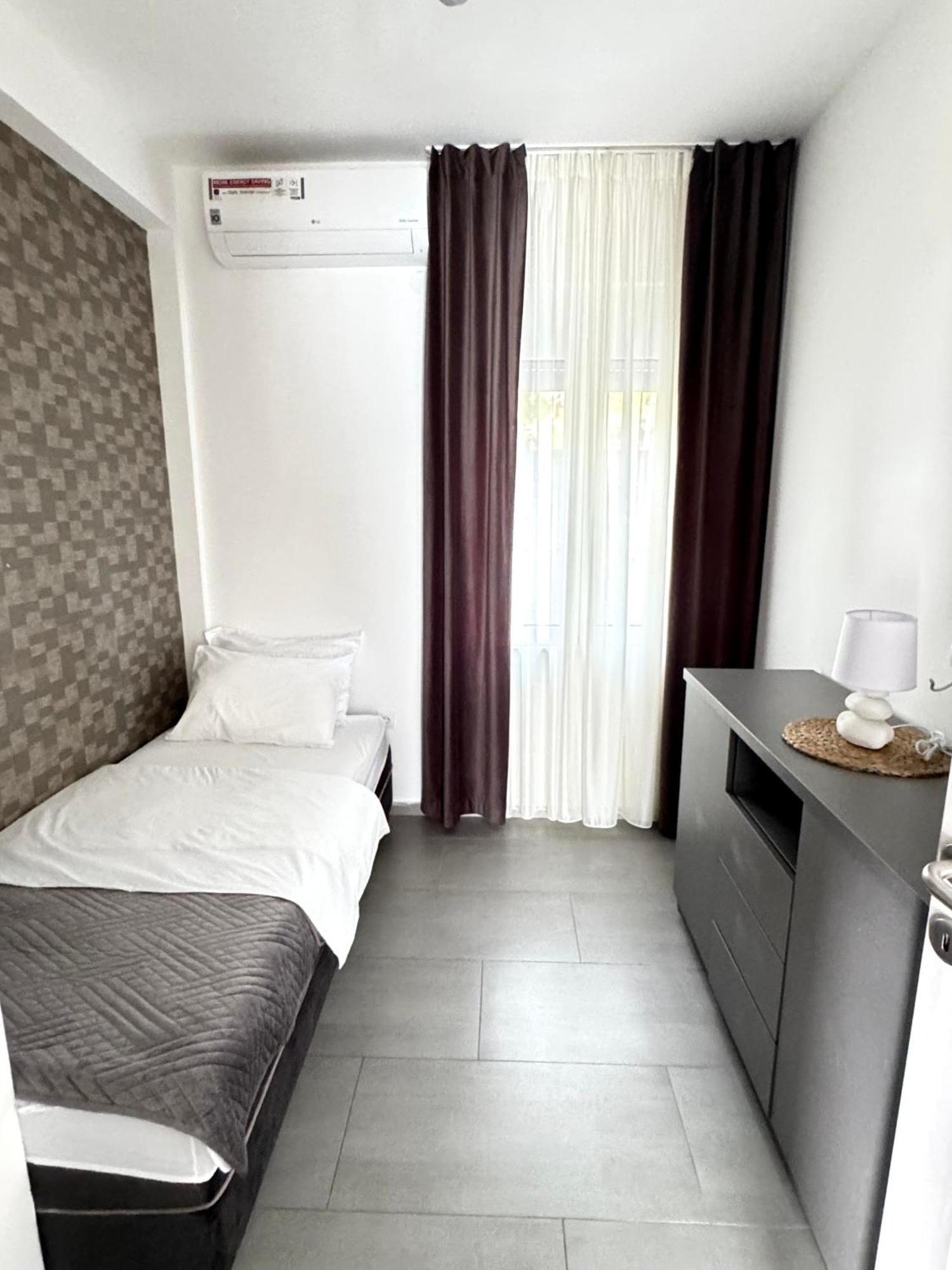Eden Apartments Tivat Buitenkant foto