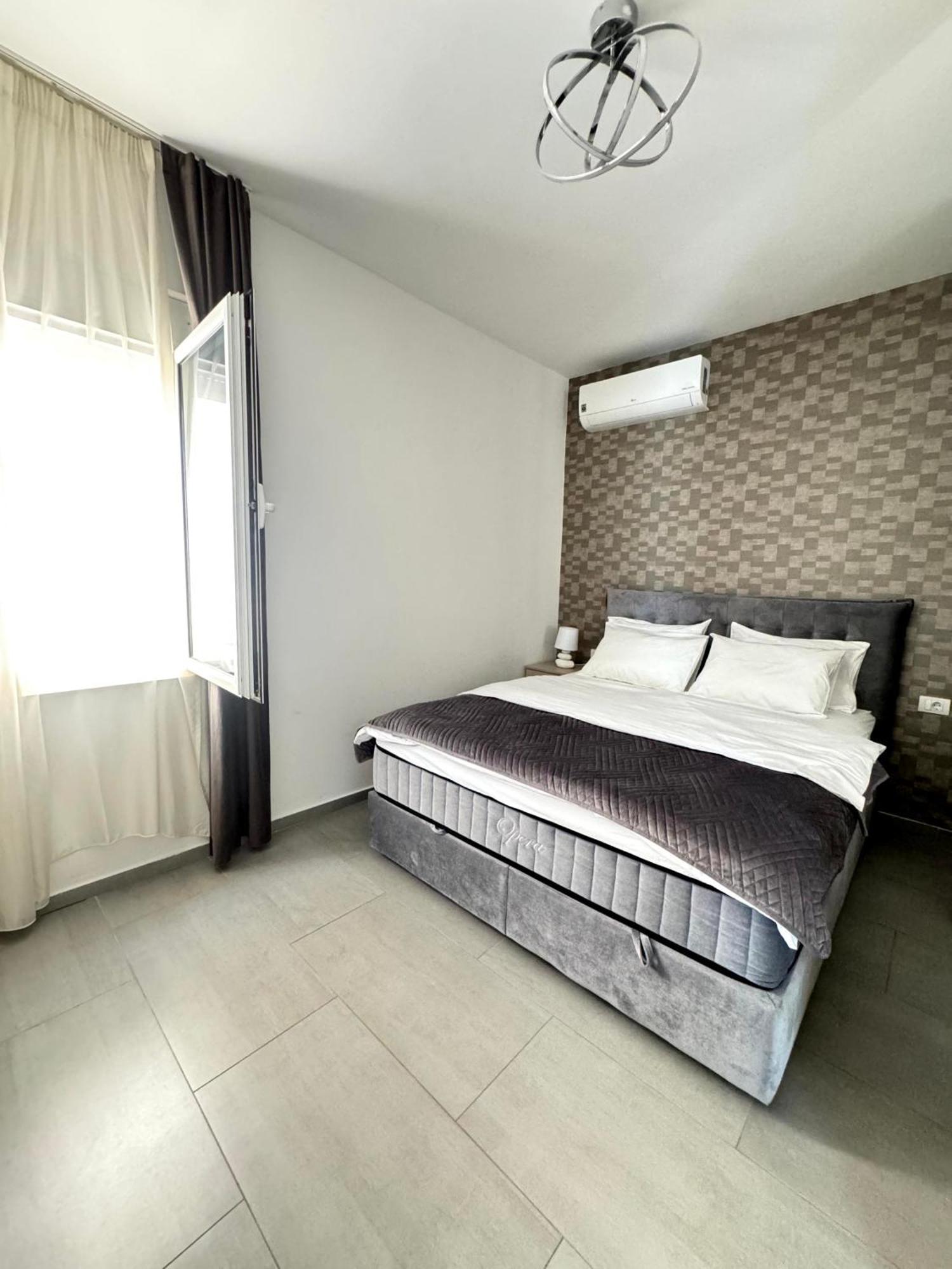 Eden Apartments Tivat Buitenkant foto