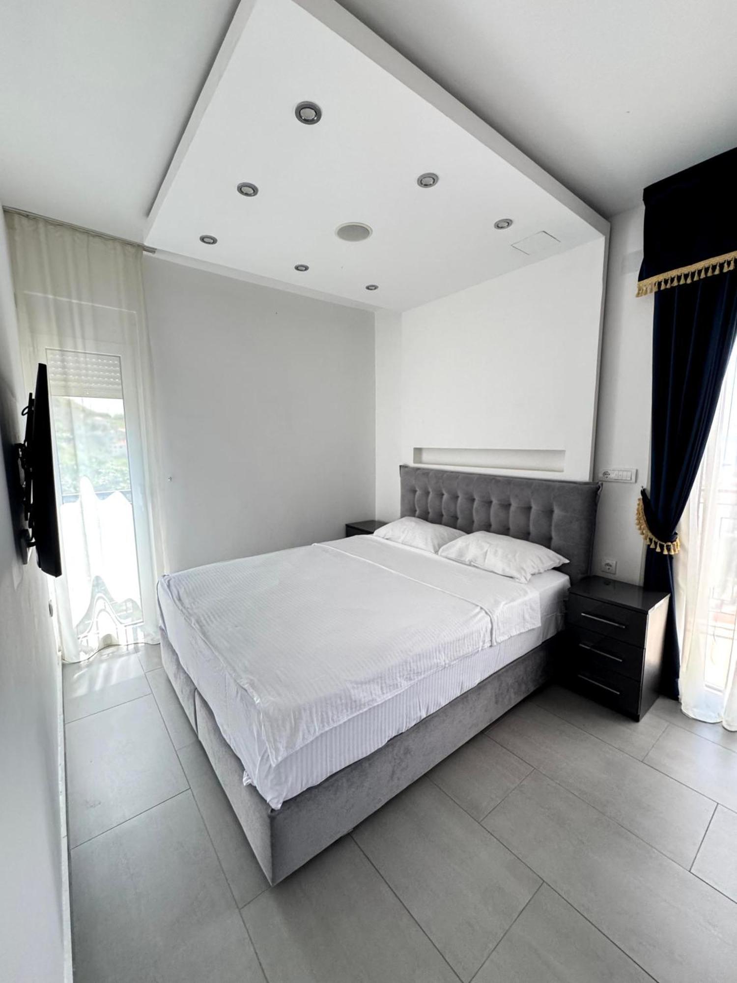 Eden Apartments Tivat Buitenkant foto